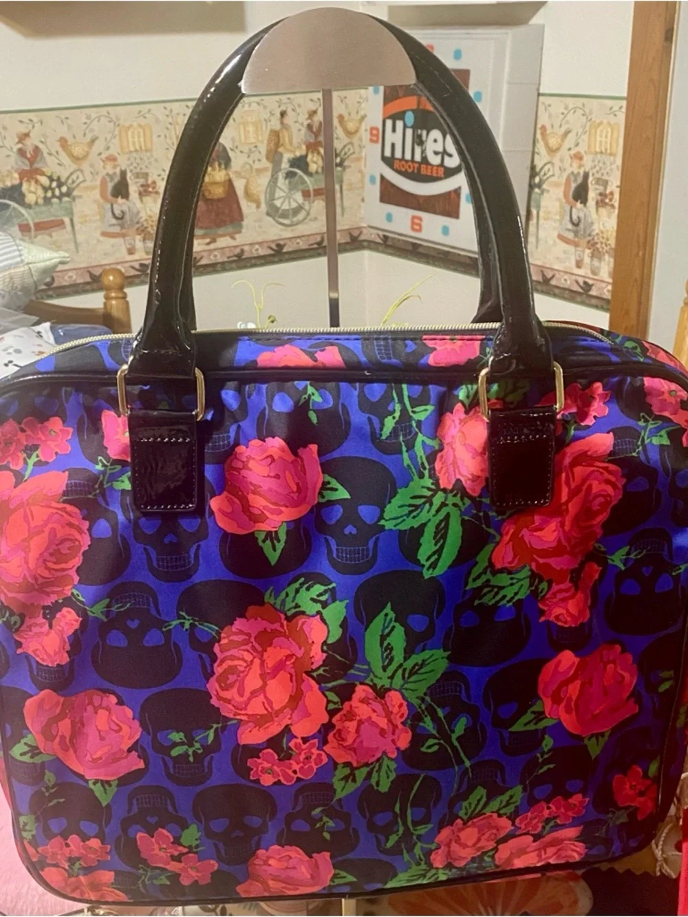Betsey Johnson EUC “Skulls in Bloom